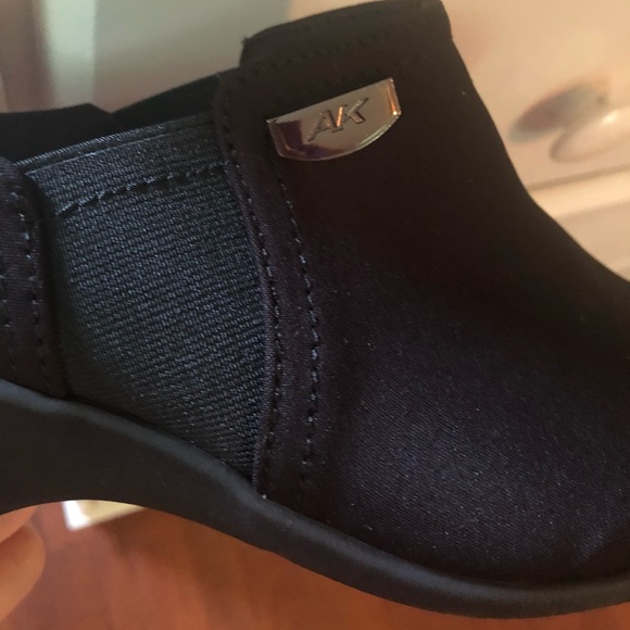 Anne Klein black clog mules with rubber soles Ladies size 7.5 - Picture 9 of 9